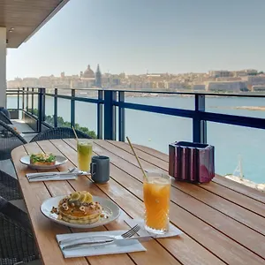 4* Hotel Land's End, Boutique